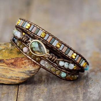 Preview: Wickelarmband „Waldlicht“ mit Labradorit-Tropfen